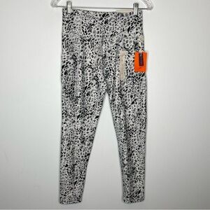 Freely Haven Black Watercolor Leopard Print High Rise 7/8 Legging